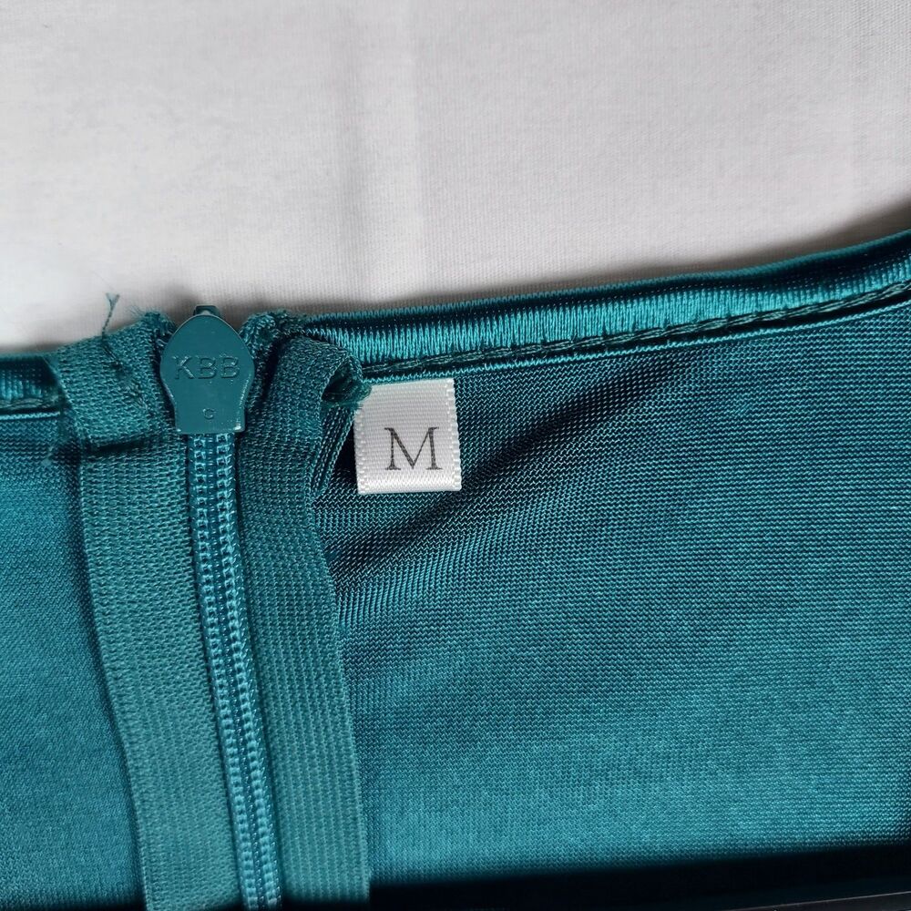 Yajedo Satin V-Neck Dress Size Medium Green Party/Cocktail Long Sleeve New - Picture 4 of 7